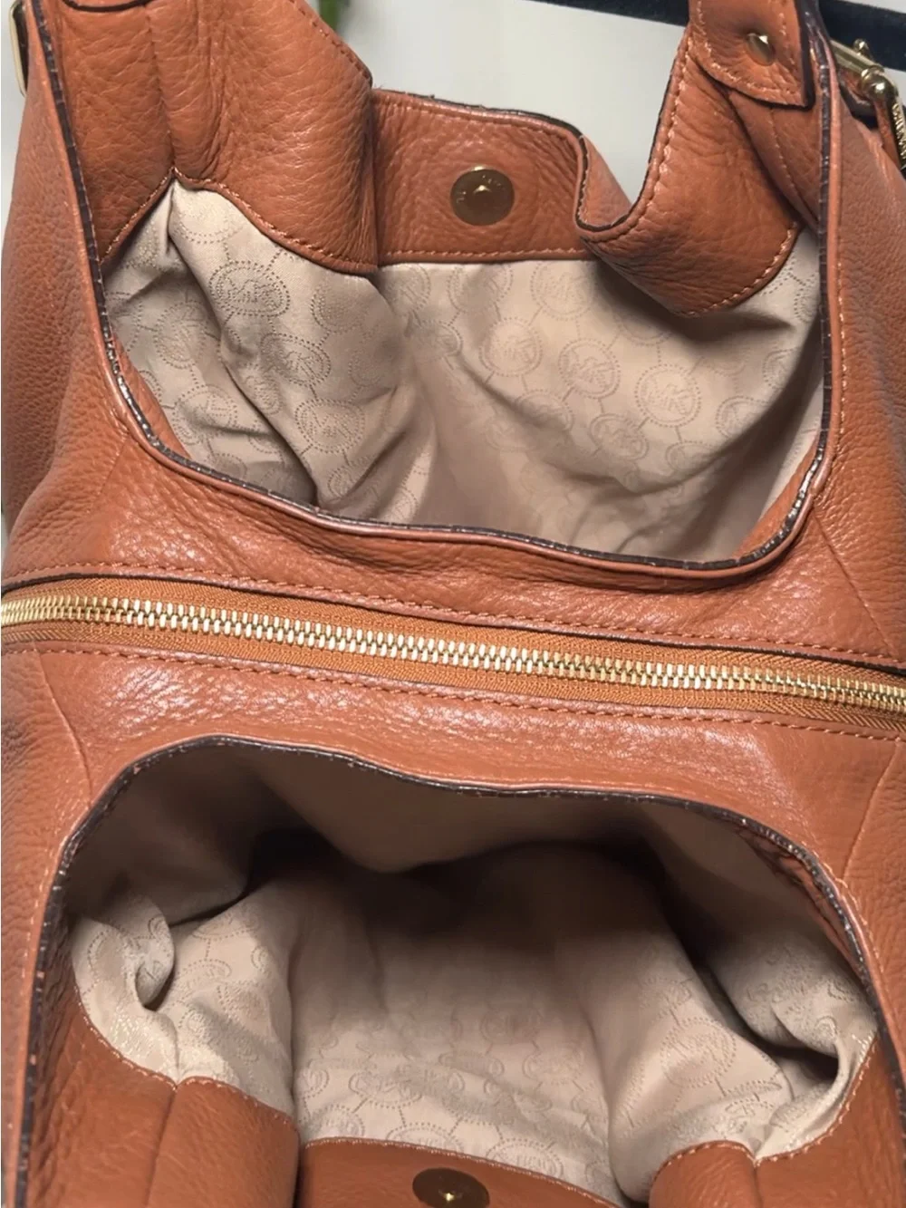 Michael Kors Y2K Hobo Bag 🤎